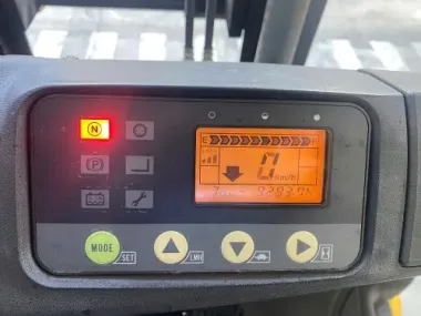 Xe nâng điện Komatsu FB20A-12