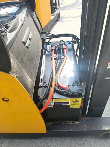 Pin Lithium lắp cho xe Toyota