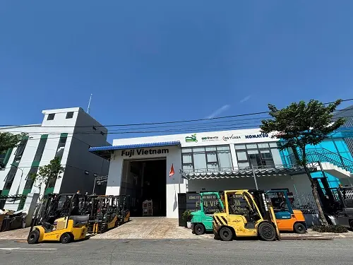 Kho xe n&acirc;ng Fuji